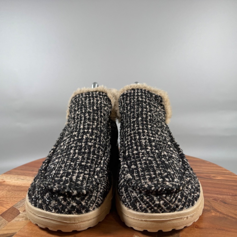 Hey Dude Denny Tan Black White Tweed Faux Fur Lined Ankle Bootie Womens 6 US - Picture 2 of 8